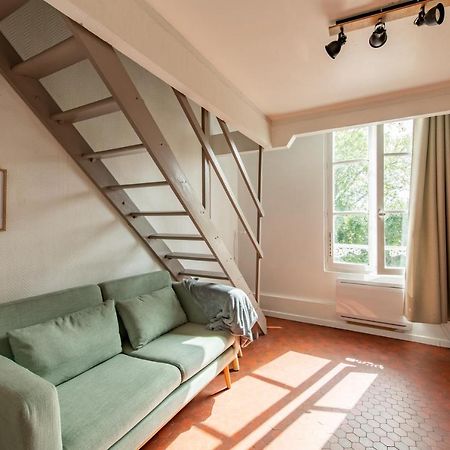 Charming Apartment In The Heart Of Versailles Exteriör bild